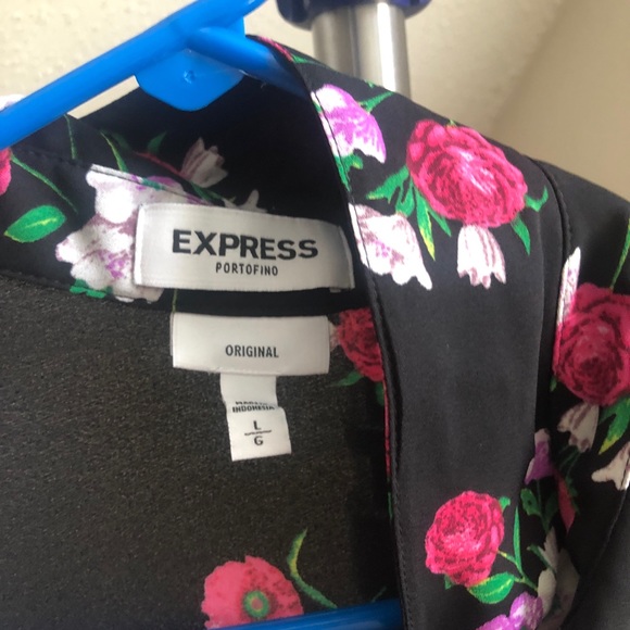 Express Floral Button up Blouse. Size Large. Long Sleeve. Black. - Picture 3 of 5